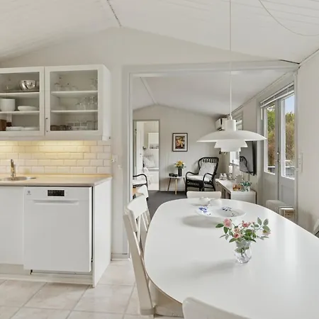 Holiday home Cozy With Sauna And Hot Tub *