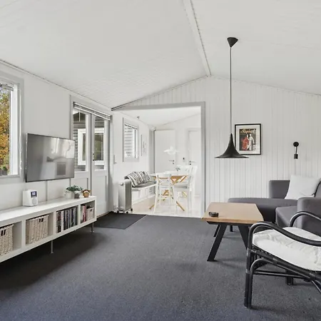 Cozy With Sauna And Hot Tub Feriehus *