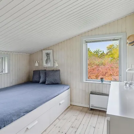 Cozy With Sauna And Hot Tub